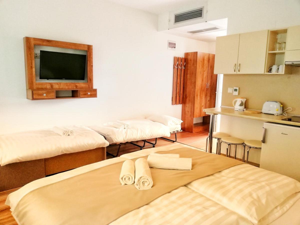 Boro Apartman Tiszafüred Екстериор снимка